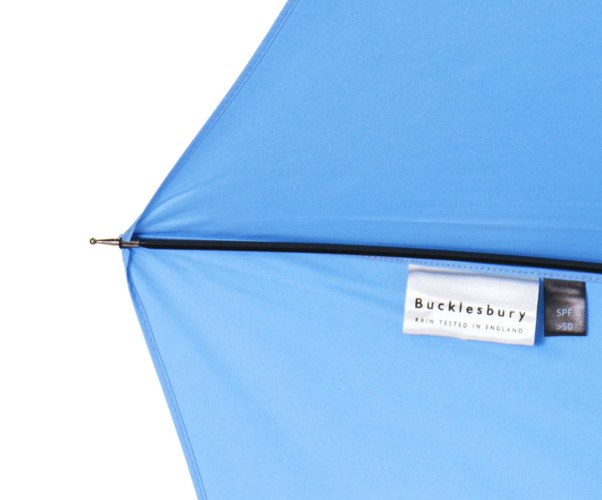 Parapluie bleu pastel classique