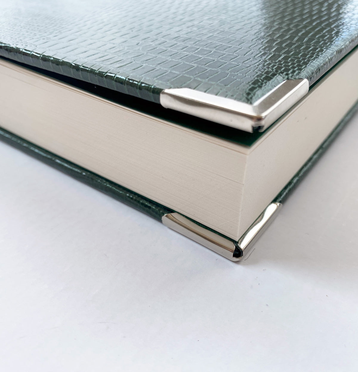 Cuaderno / Diario A5 verde - Hecho a mano en Inglaterra